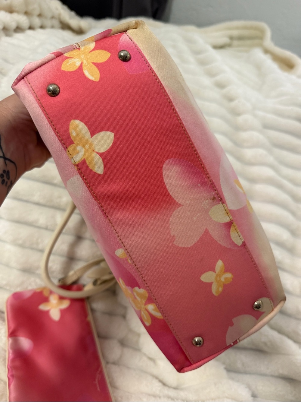 Salvatore Ferragamo Pink and Cream Floral Tote with Matching Pouch - Picture 6 of 13
